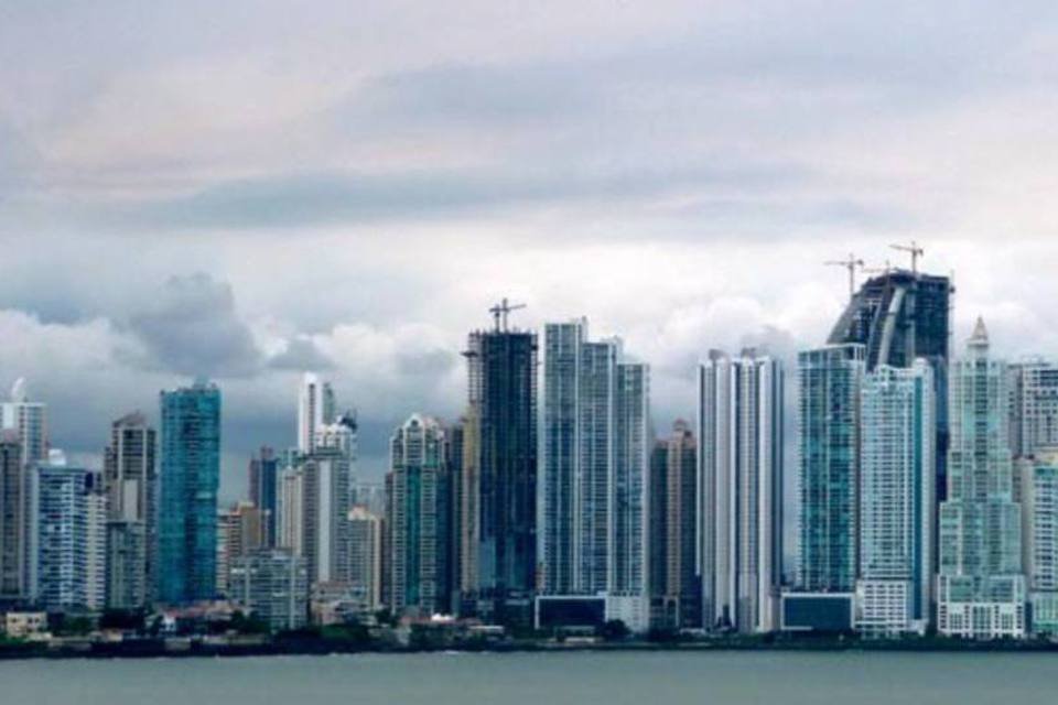 UE remove Panamá e 7 países de lista de paraísos fiscais | Exame